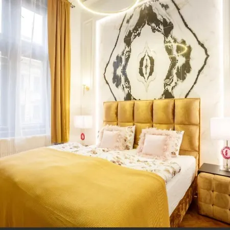 Urban Presidential Apartment Prague
